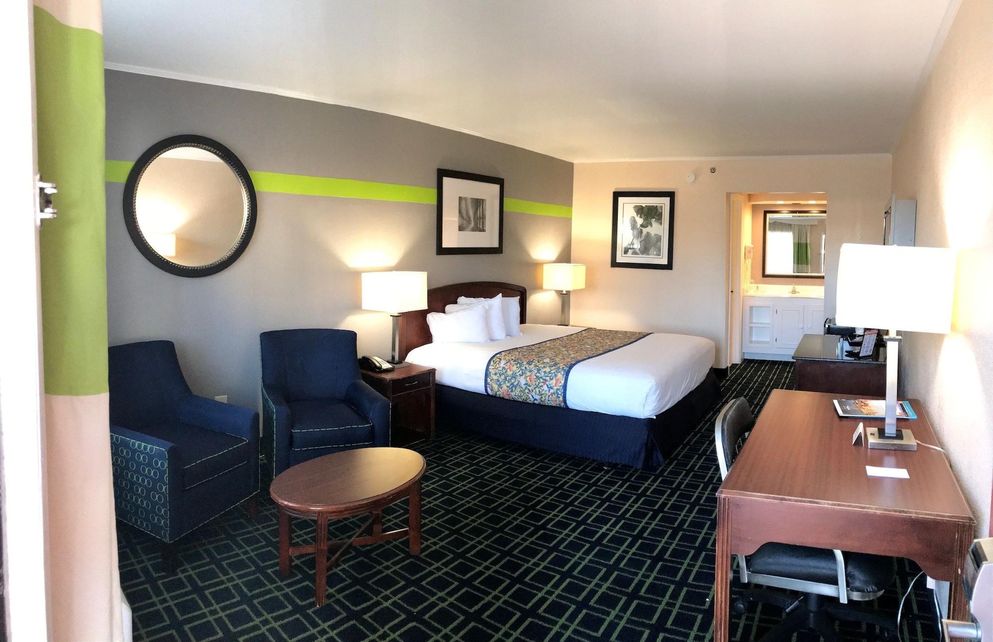 Magnuson Hotel Virginia Beach Bagian luar foto