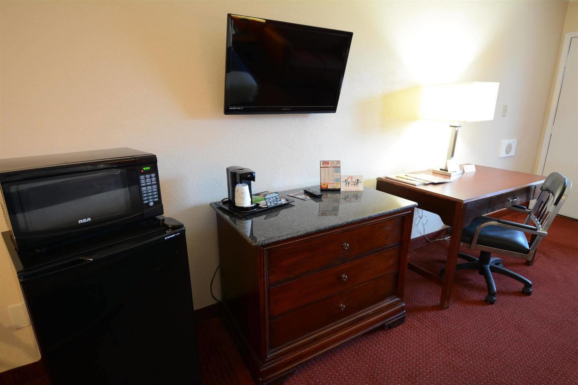 Magnuson Hotel Virginia Beach Bagian luar foto